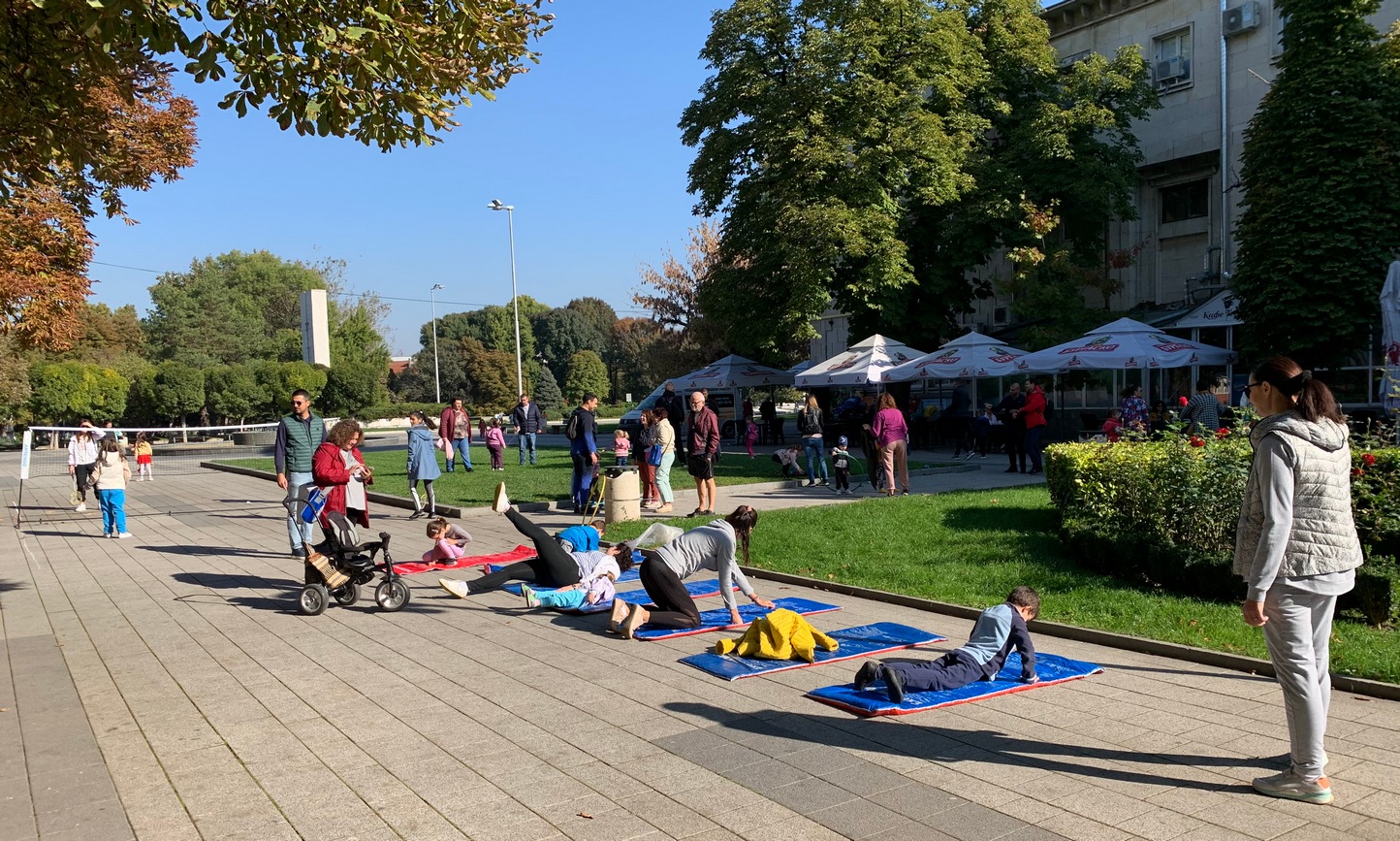 93 семейства се включиха в спортните игри в Градската градина/СНИМКИ/